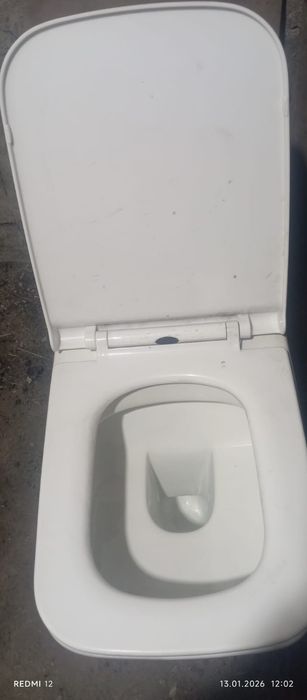 Унитаз в отличном состоянии