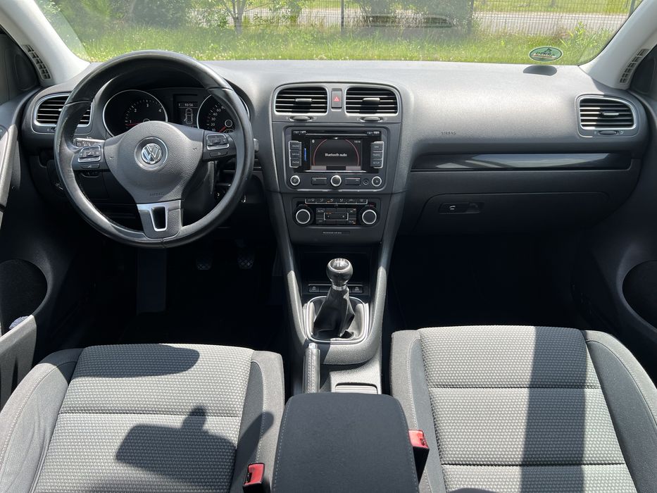 Volkswagen Golf 6 - 2011 - 1.6 Diesel - Euro 5 - Rar Efectuat - Full Istoric - Carte Service - Import Germania