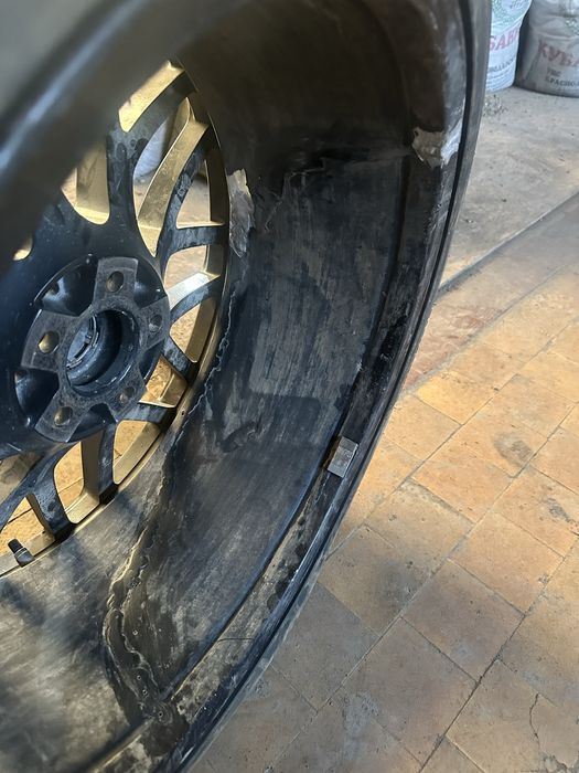 Продам шины с дисками летние