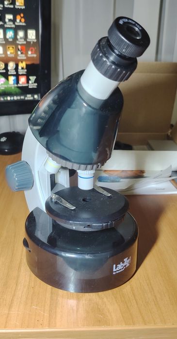Микроскоп levenhuk LabZZ M101