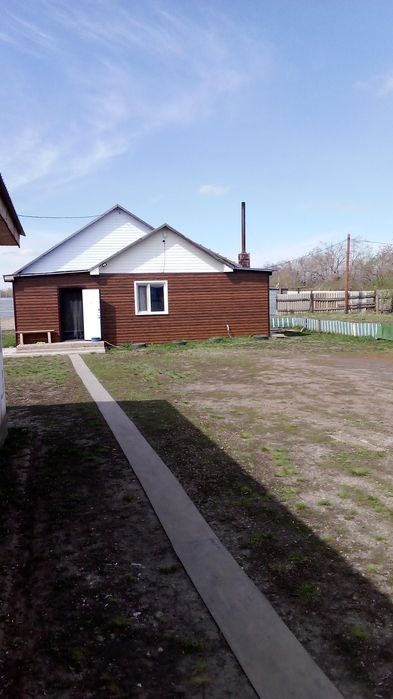 Продам дом с большой территорией