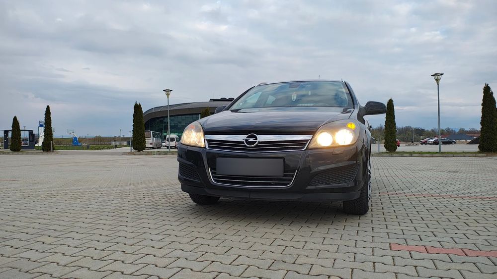Opel Astra Opel Astra – Model 2011 | Euro 5 | 116 CP