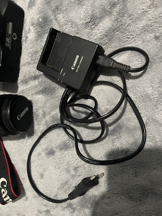 Фотоаппарат Canon 550d