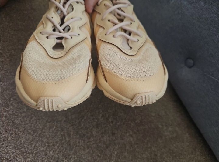 Маратонки Adidas Ozweego J Brown