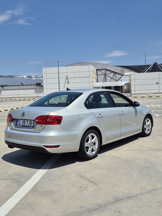 VOLKSWAGEN Jetta 2012 — imagine 5