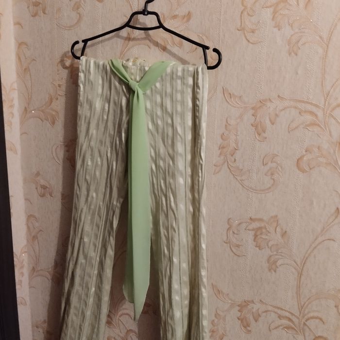 Продам женский костюм