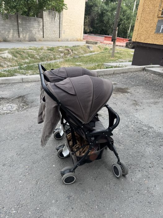 Коляска для двойни