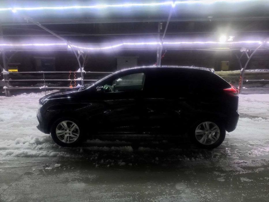 Lada X-Ray Qora Srochno sotiladi