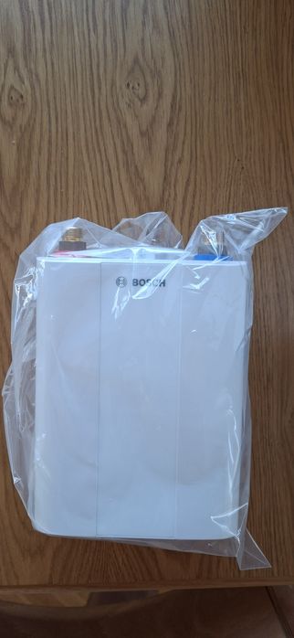 Проточен бойлер Bosch TR4000 8 ET, 7.5 kW, 220V (ориг. цен. 450лв))