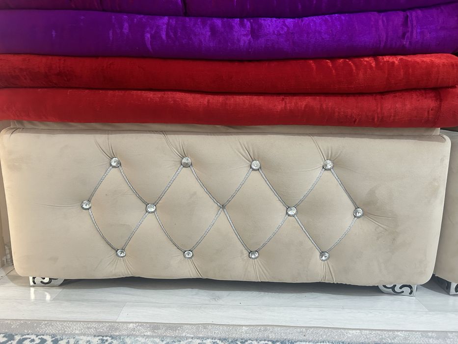 3 Сандықтар жаңа таза ұсталған