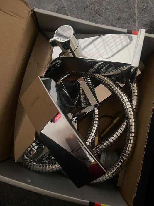 2 Раковина, врезной сместитель