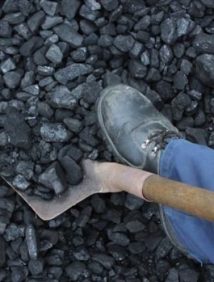 Кидает уголь недорого