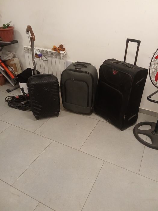 Чемодан дорожный