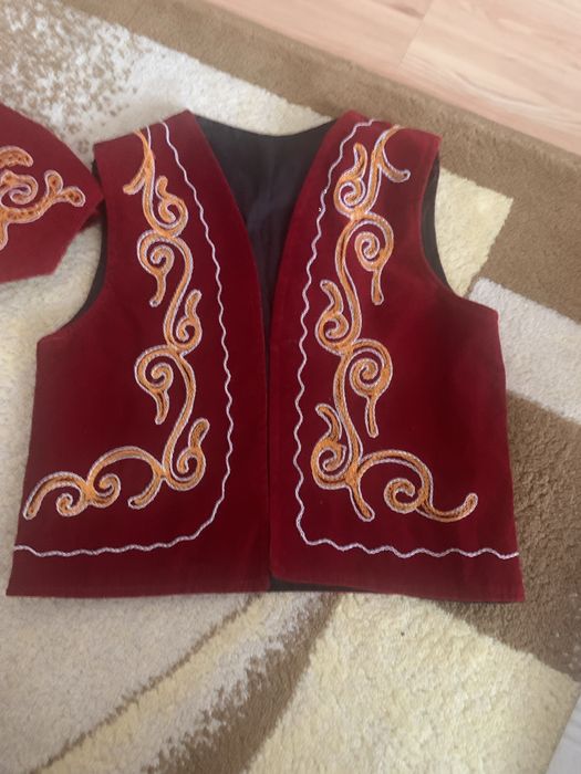 Продам жилетка для девочка