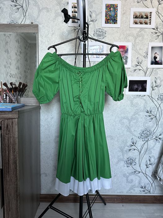 Продам платья и кофту