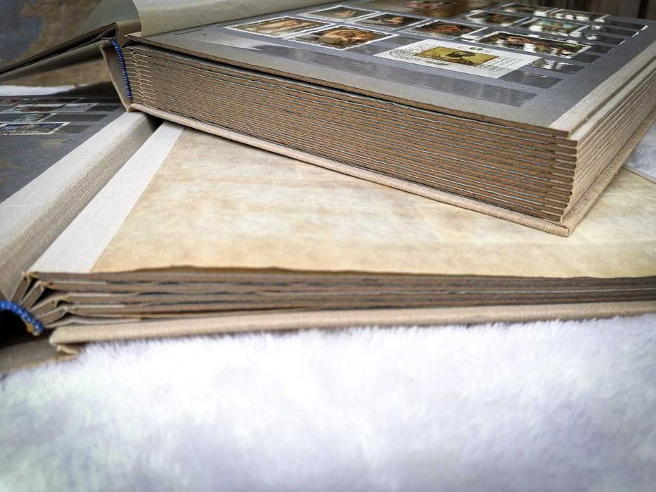 Марки коллекционные. 2 Альбома