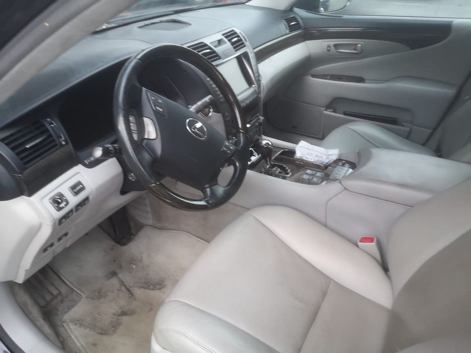 Dezmembrez Lexus LS 600h 5.0 hybrid an 2008 tip motor 2URFSE