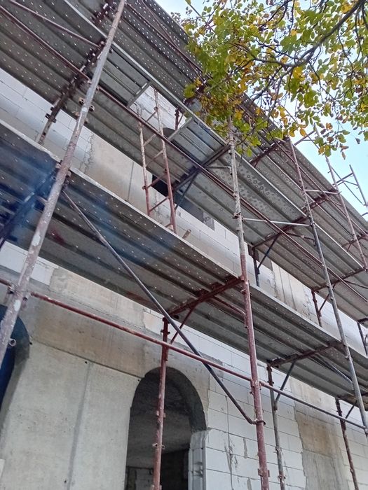 Schela de închiriat non stop ieftin echipa montatori oriunde în tara
