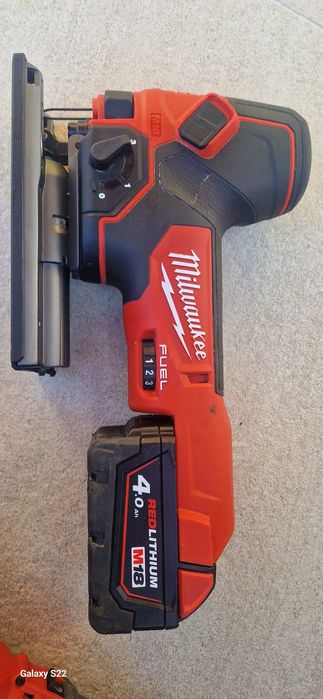 Milwaukee set scule pe acumulator