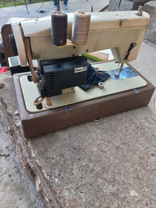 Шевна машина Lucznik с кутия