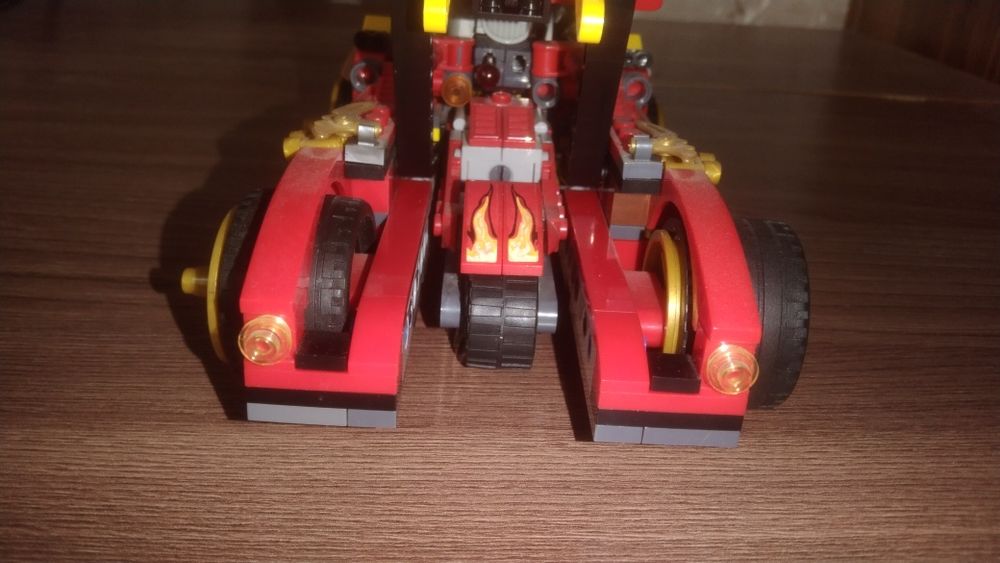 Продам лего ниндзяго торг есть