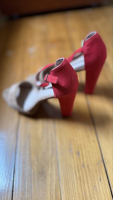 Sandale superbe bej-rosu, marimea 37