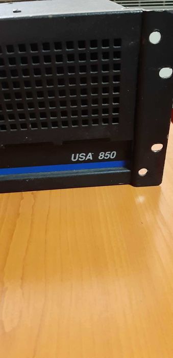 Продавам усилвател QSC 850