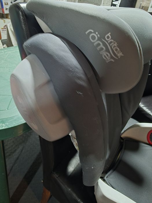Продавам детско столче за кола Britax Römer