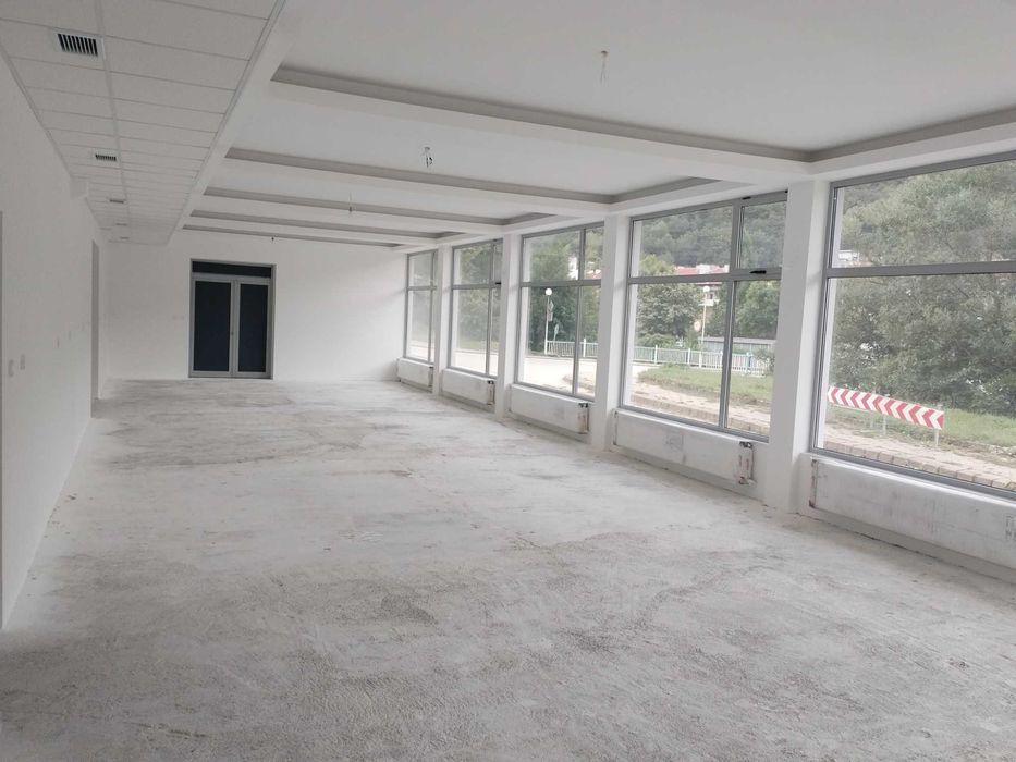 Дава се под наем Магазин в Рудозем - 200 кв.м за 6295.95 € - Снимка #8