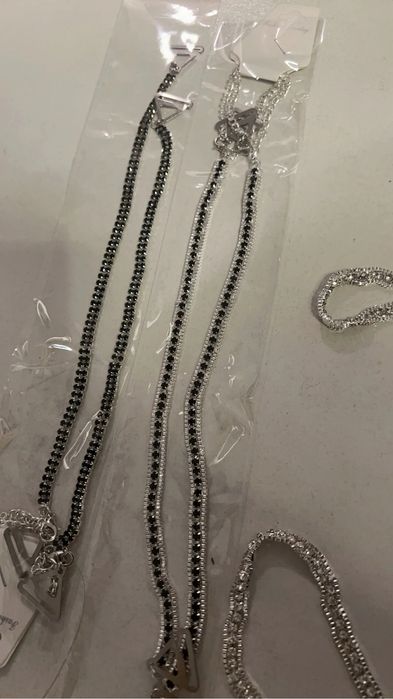 Эффектные бретельки из страз