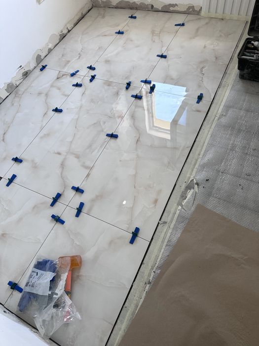 Executam montaj gresie/faianță parchet/SPC