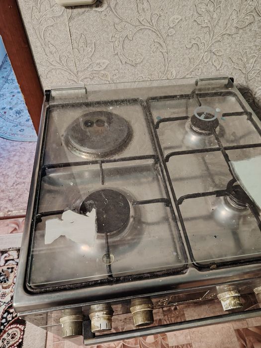 Продаю газ плиту