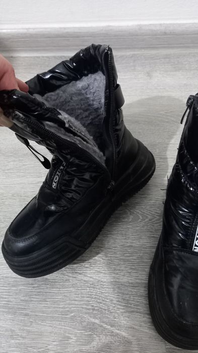 Зимняя обувь для девочки дутыши