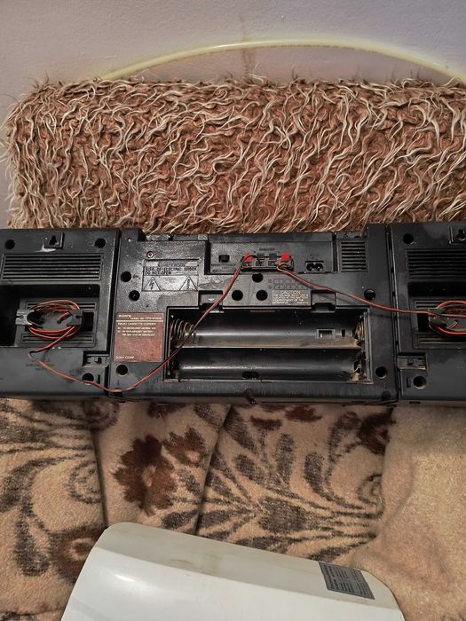 1Машинка за подстригване.   2нагревател  3бойлер.4касетофон сони