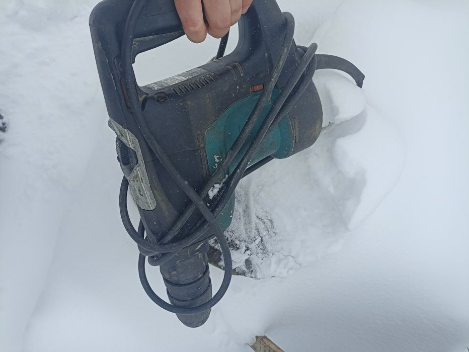 Перфоратор Макита  hr4001с