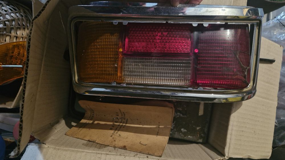 Фар, тас и други аксесоари за Мерцедес 220D 1970