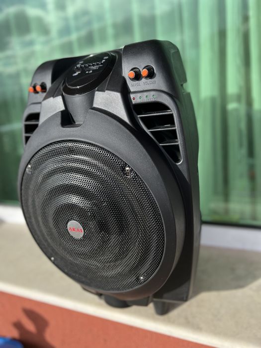 Преносима тонколона Akai SS023A-X10, Черна