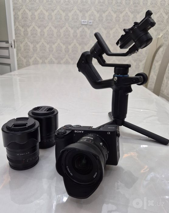 Sony a6700 kamera sotiladi komplekt