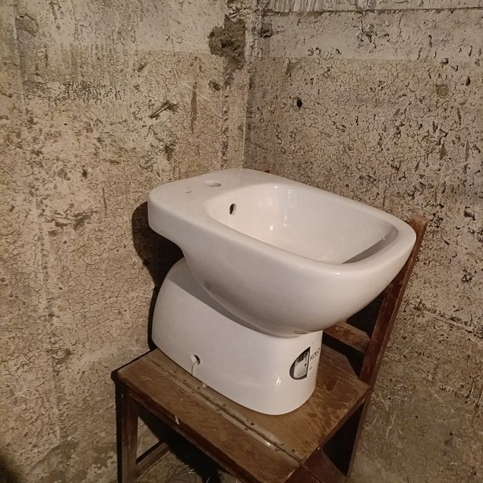Bideu pardoseala Style Geberit