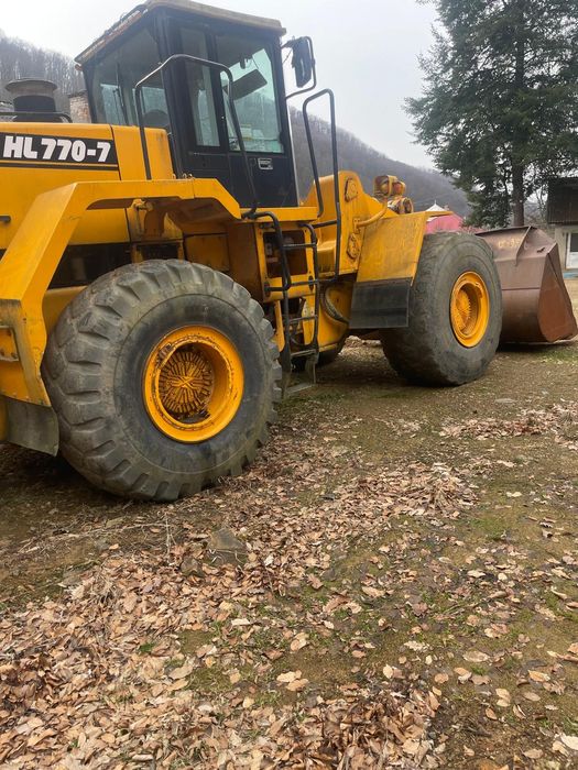 Încărcător frontal Hyundai HL 707-7