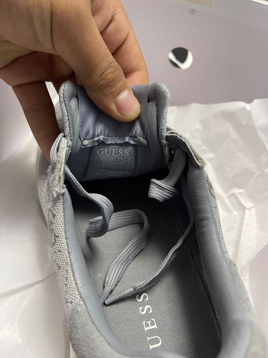 Adidasi GUESS originali