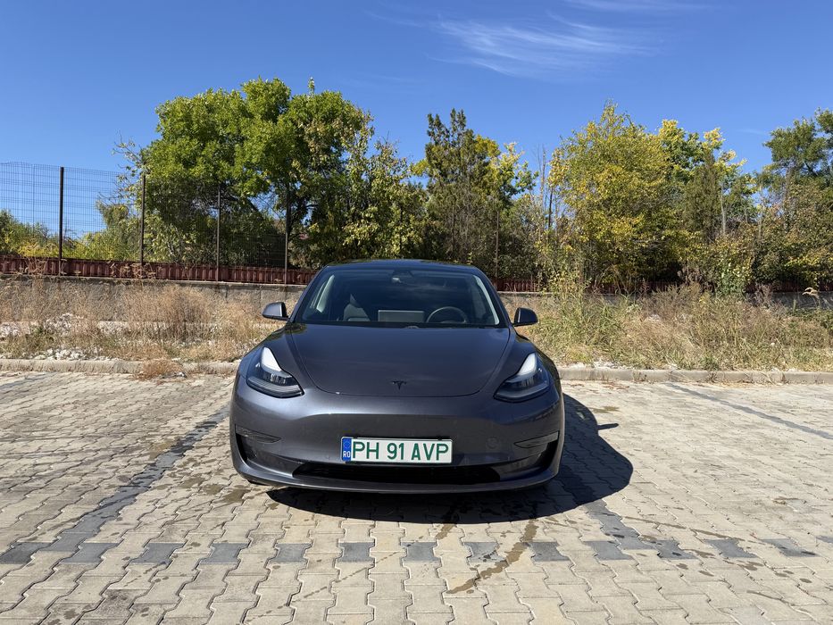 Tesla Model 3 Long Range