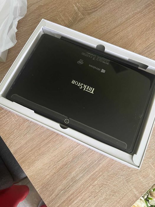 TrekStor SurfTab duo W1 3G таблет-лаптоп