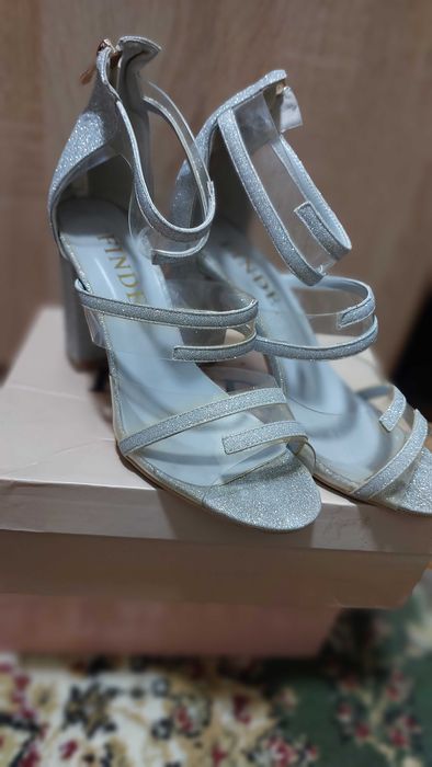 Обувь вечерняя в хорошем состоянии