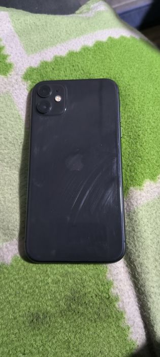 iPhone 11 продам срочно.