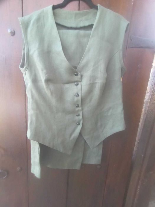 страхотен зелен ленен костюм, шит по поръчка