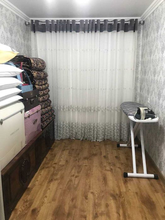 Продам 4 - комнатную квартиру