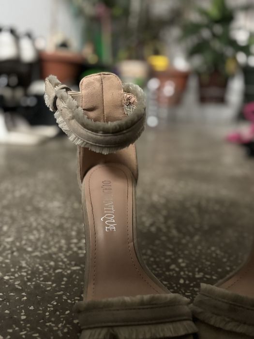 Pantofi cu toc Zara