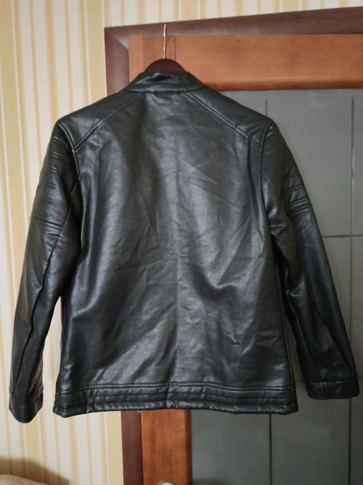 Продам кожаную куртку, р.44