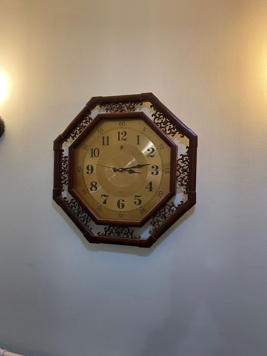 Стенен часовник ретро